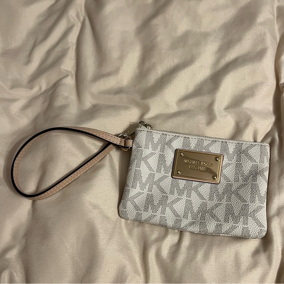 MK wallet/small clutch - Picture 2 of 4